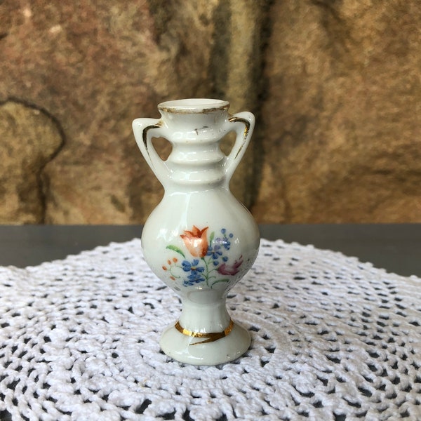 Vintage Mid-Century Era Miniature Vase - Mini-Vase - Mini-Urn -Vintage Miniature Urn -Miniature Grecian-style Urn -Made in Japan -Miniatures