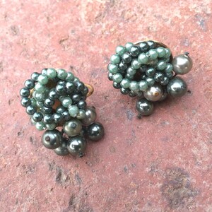 Mid Century Beaded Earrings - Green Bead Screw Back Earrings - Screw Back Earrings - Vintage Beaded Earrings - Vintage Costume Jewelry