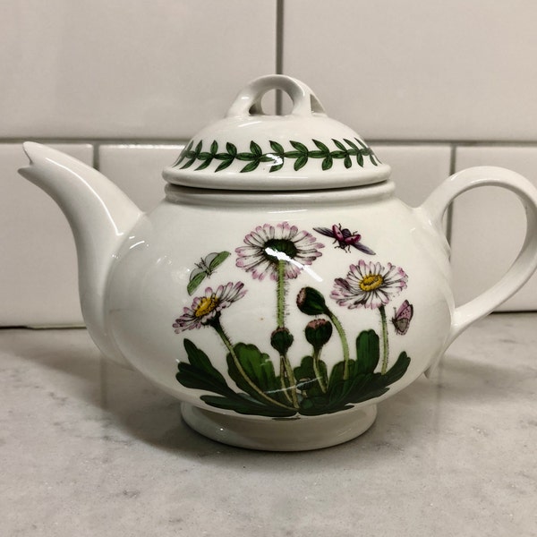 Vintage Teapot _ Portmeirion - Botanical Garden - Daisy Teapot - Miniature Teapot - Botanical Garden 25th Anniversary Teapot - Teapot -Daisy