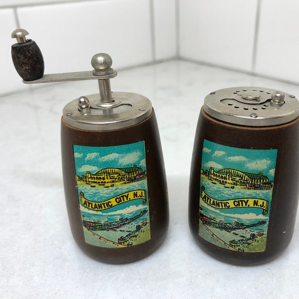 Peppermill Atlantic City Souvenir Shakers -Vintage Souvenir Salt and Pepper Shakers from Atlantic City, New Jersey -Novelty Salt and Peppers