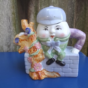 Humpty Dumpty Teapot - Nursery Rhymes - Nursery Rhyme Teapot - Humpty Dumpty - Novelty Teapot - Vintage Teapot - Child&#39;s Play Teapot -Teapot