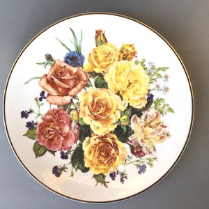 The Majesty of Roses Plate - Roseanne Sanders Plate - Franklin Mint Radiant Sunrise Plate -  Roseanne Sanders -  GA1168 - Roses - Rose Plate