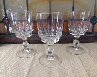 Vintage Stemmed Wine Glasses - Set of 3 Elegant Barware