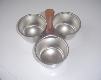 Retro Stainless Condiment Server – Three Bowl Serving Ware, Wood Handle