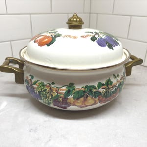 Vintage Kensington Garden Dutch Oven – Fruit Motif Enamelware