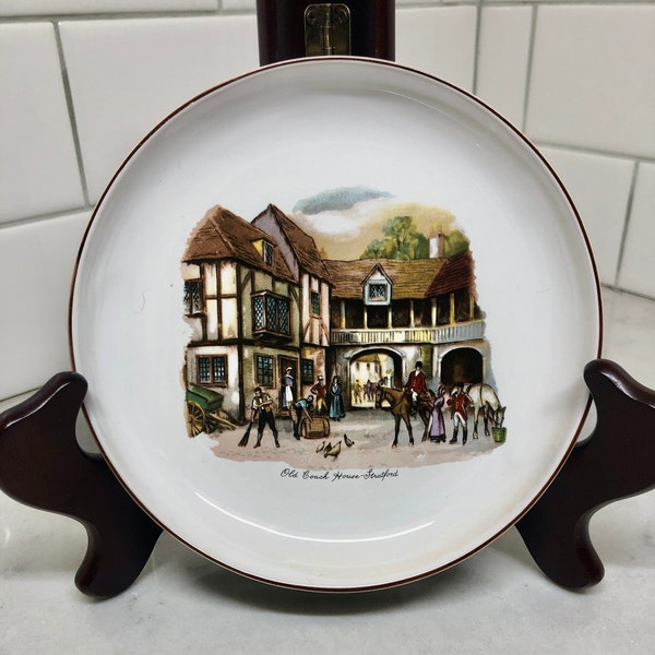 Hornsea Pottery Plate Souvenir - Mini Souvenir Plate from England - Old Coach House Stratford in Eng. - Old Coach House Stratford Mini Plate