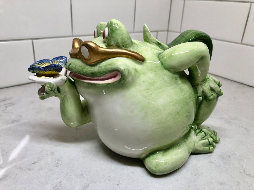 Frog Teapot Vintage Teapot Novelty Teapot Frog Prince Etsy