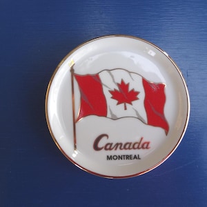 Montreal Canada Souvenir Coaster - Canada Souvenir - Montreal - Canadian Flag - Maple Leafs - Banaux Canada - Canadian Flag Coaster Souvenir