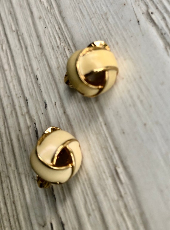 Monet on sale earrings value