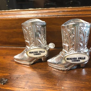 Cowboy Boot Salt and Pepper Shakers - Novelty Salt and Peppers -  Souvenir Salt and Peppers - Niagara Falls Souvenir - Niagara Falls Canada