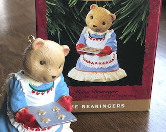 Vintage Hallmark Keepsake Ornament - Mama Bearinger, Cookie Tray