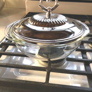 Retro Pyrex - Vintage Pyrex Casserole Dish with Decorative Silver Lid - Pyrex Casserole - Pyrex 1 1/2 Quart Casserole - Vintage Serving Ware