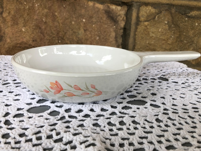 Vintage Corning Ware Skillet – Peach Blossom, Waffle Bottom, 7 Inch image 1