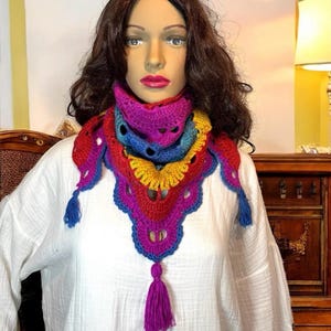 Crocheted triangular scarf, handmade shawl, crochet scarf, handmade triangle scarf, scarf, rainbow scarf