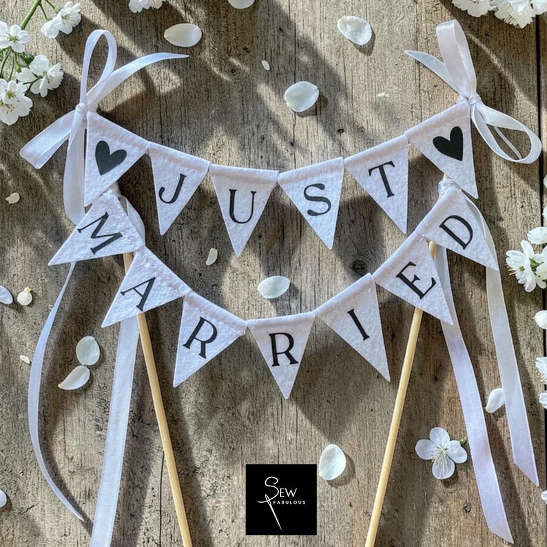 Just Married Wedding Cake Topper Bunting With Satin Ribbon Bows and ...