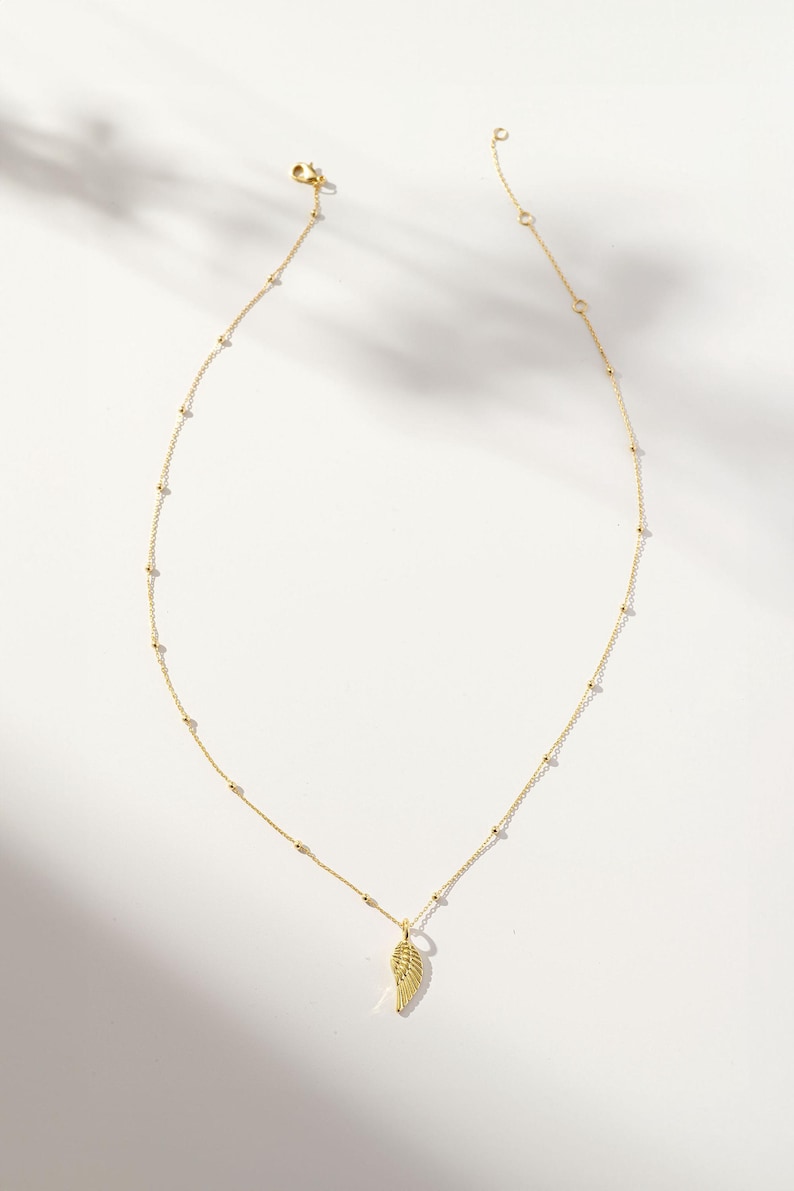 Collar de alas de ángel de oro Angel Strong, cadena tipo cable, chapado en oro de 18 k, resistente al deslustre, hipoalergénico, sin níquel imagen 5