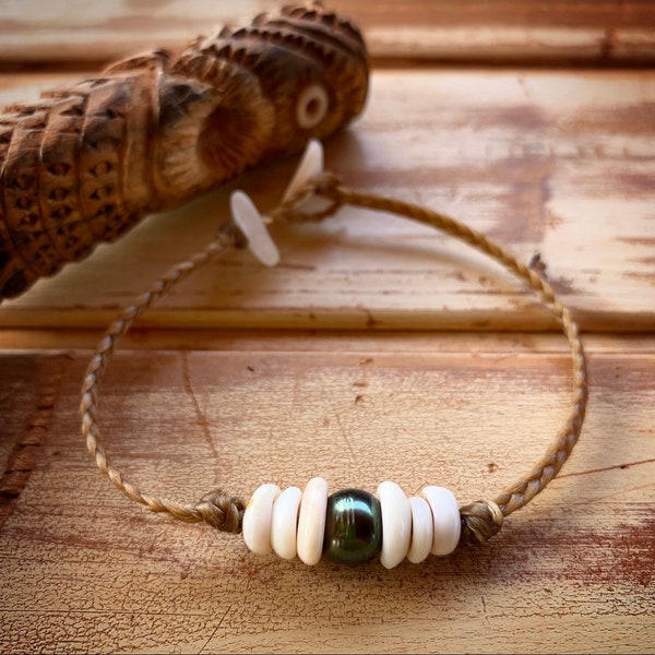 Tahitian pearl with puka shells bracelet with locking seaglass clasp