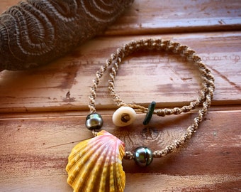 Large Hawaiian sunrise shell necklace with Tahitian pearls