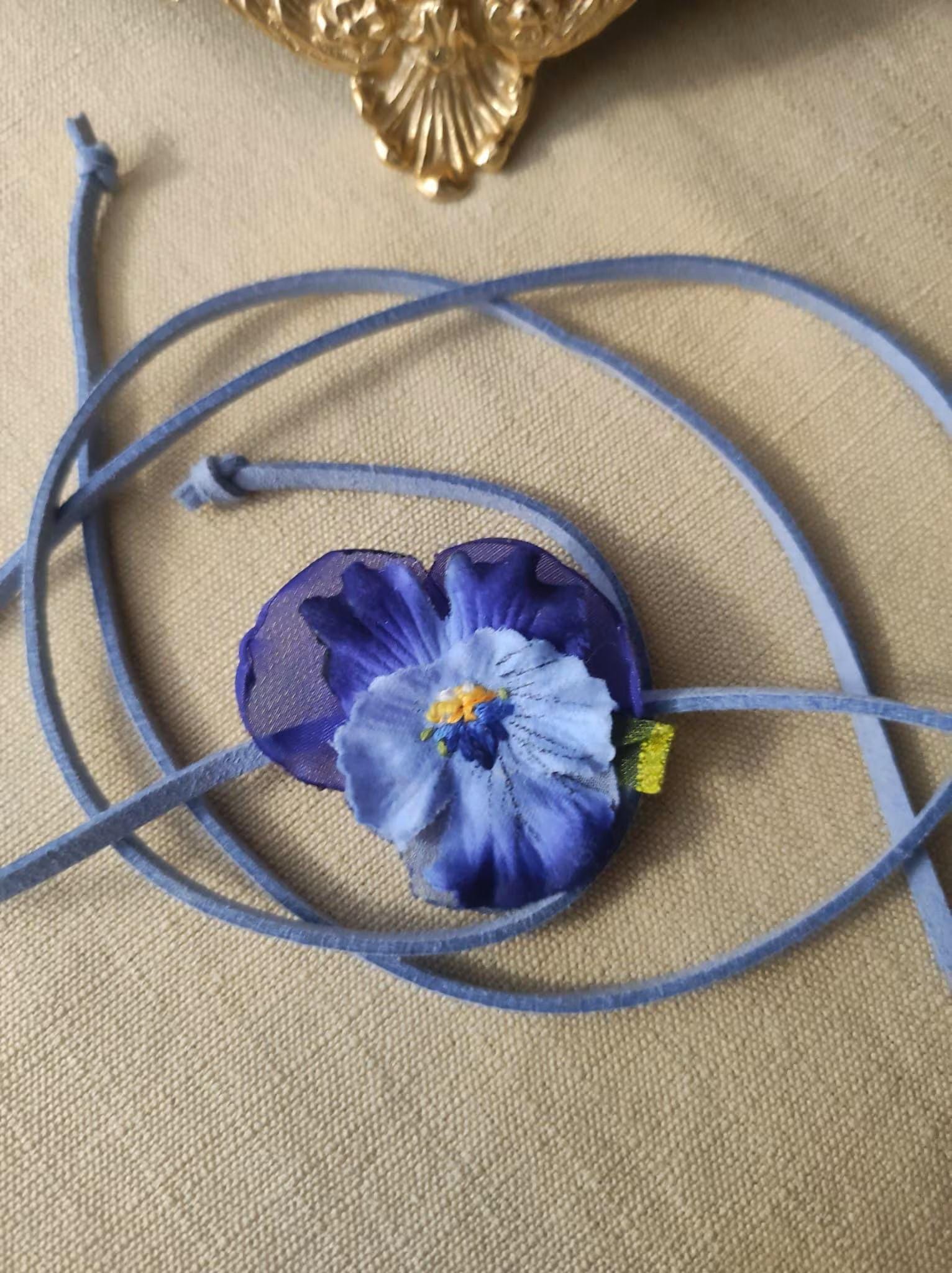 ビオラの花のネックレス - Etsy 日本 ビオラの花のネックレス - Etsy 日本
