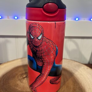 Vaso infantil personalizado de Spider-Man: botella de agua con tapa abatible de 355 ml imagen 5