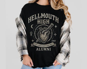 Camiseta Hellmouth High, camiseta con estampado de vampiro, moda gótica, regalo de disfraz retro espeluznante, camiseta gótica unisex, camiseta de terror de Halloween