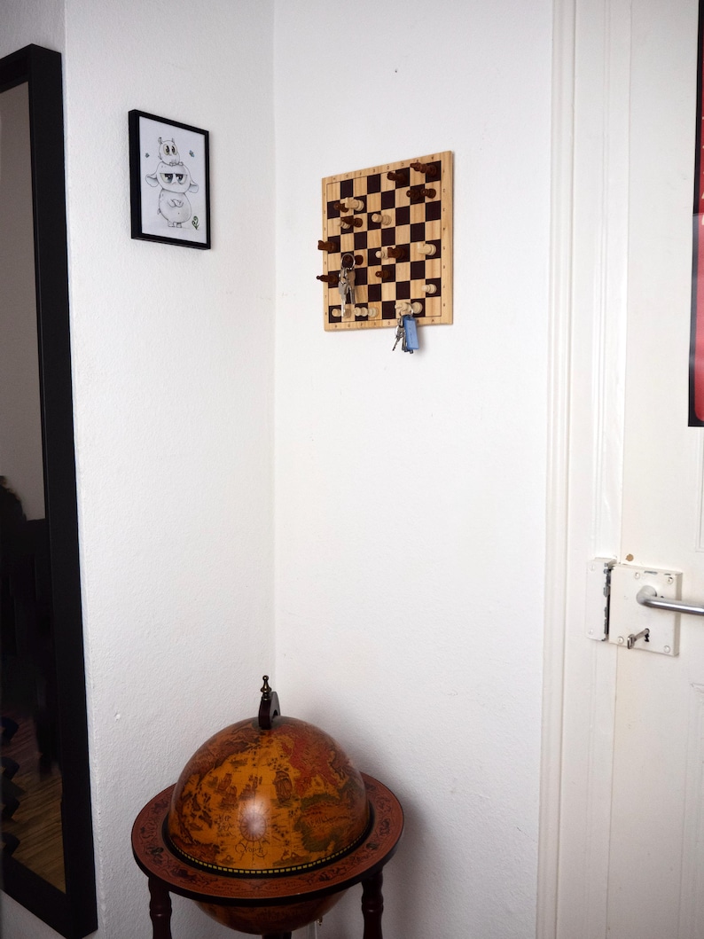 Wooden key holder, key holder, key board, chessboard gift, chessboard, wall decoration, wooden key board, wall decoration, DIY wood image 6