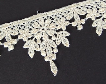 Ivory Venice Lace, Vintage Off White Trim, NOS, 1.75 Inches x 2.8yd