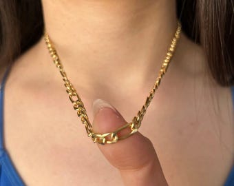 Gold Figaro Halskette: 18K überzogener Edelstahl, zierlicher Unisex Schmuck