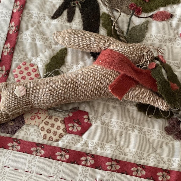 Primitive Christmas Hare Decorations 2025: The Giving of Holly & Mistletoe Paper Sewing Pattern