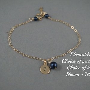 Personalized Initial Charm Bracelet | Monogrammed Circle Charm | Bridesmaid Jewelry Gift | Flower Girl Bracelet | 14K Gold Filled Handmade