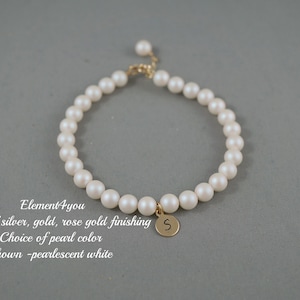 Pearl Bracelet with Initial Charm | Bridesmaid Pearl Bracelet | Classic Pearl Strand Wedding Jewelry Gift | Rose Pink Pearl Bracelet
