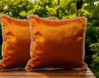 Samtkissen mit Fransen: Boho Glam Decor, 2er Set