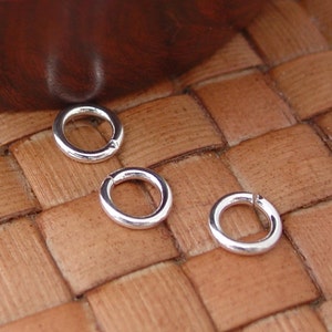 200 pcs 6, 7, or 8 mm Silver Plated Brass Jump Rings, Open 18 gauge image 1