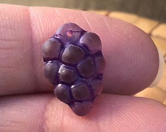 16x11mm Czech Pressed Glass Grape Bunch Beads, Matte Amethyst/Purple Wash, 2 pcs