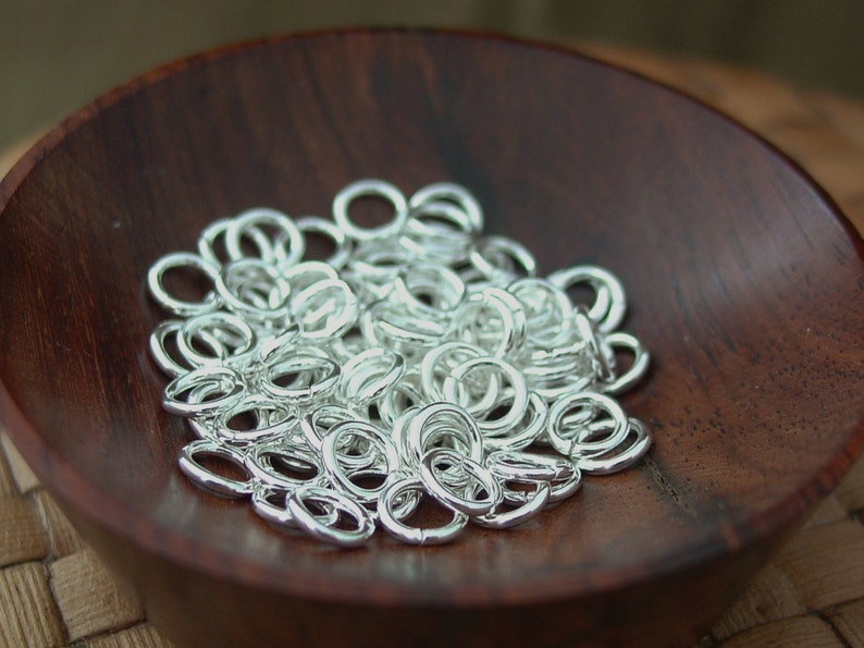 200 pcs 6, 7, or 8 mm Silver Plated Brass Jump Rings, Open 18 gauge image 2