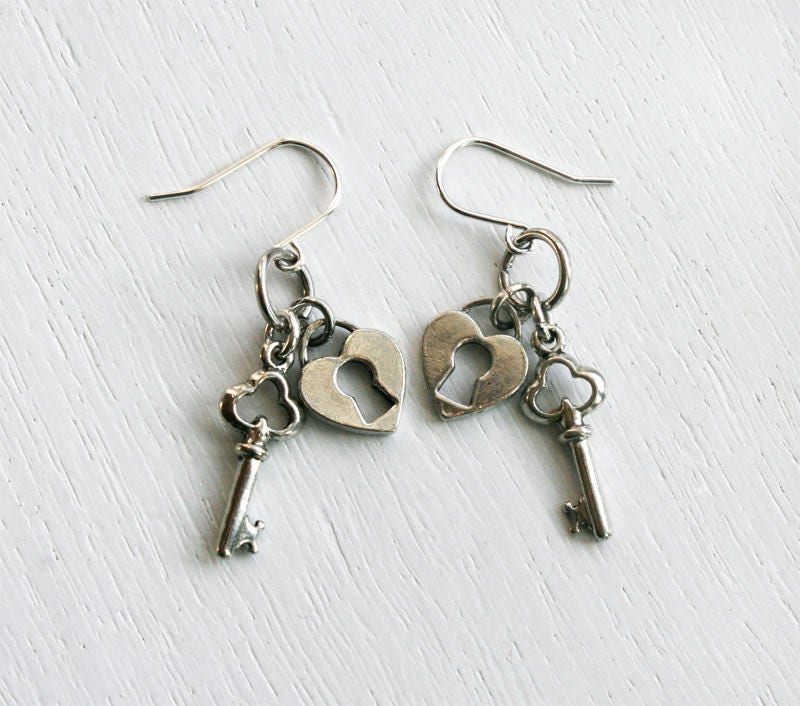 Padlock and key earrings Clearance