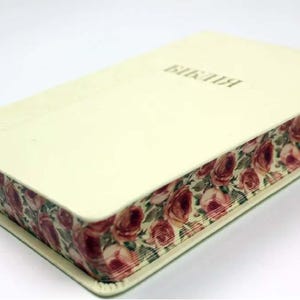 Bible in Ukrainian. Small Format Bible. Old and New Testament Scriptures