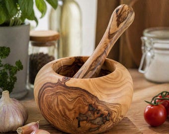 Mortero de madera de olivo con maja, 100% natural.