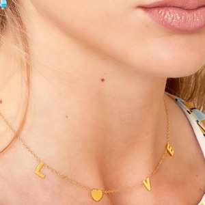 Buchstabenkette- Love | Minimaler Schmuck| Zarte Halslkette | Gold und Silber | Geschenk für sie | Edelstahlschmuck Damen | Kette mit Wort