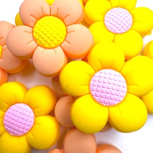 Cute Flower Focal, yellow and orange Beads, Silicone Focal Beads, Beads for Pens, Wholesale Beads, DIY Beads, Trendy Focal