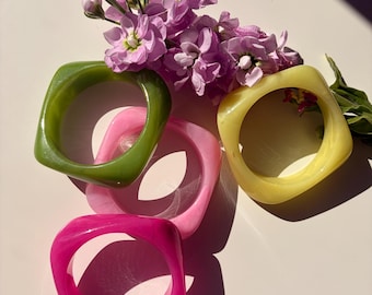 Chunky Armreifen im Vintage Look - marmorierte Statement Armreifen -  pink grün gelb rosa Bangles - eleganter Schmuck
