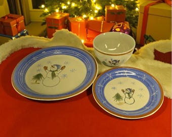 Vintage Snowman Christmas Dish Set: 18-Piece Dinnerware