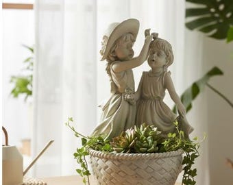 PLANTENBAK: beeldjes harszusjes, plantenbak/snoepschaal/sieraden, verwijderbare kom