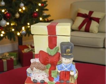 GIFT MUSIC BOX -- Christmas, Vintage, Musical/Movement, Teddy Bear Rises from Gift, Plays "Jingle Bells"
