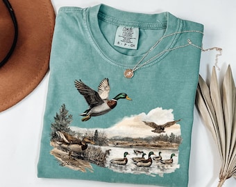 Comfort Colors ® Retro Mallard Ducks Shirt, Ducks Fall Sweatshirt, 90s Waterfowl Duck Hoodie, Retro Duck Shirt, Duck Hunting Crewneck