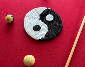 Yin-Yang Beret Crochet Pattern (Digital Download)