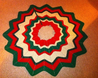 Retro ripple crochet christmas tree skirt