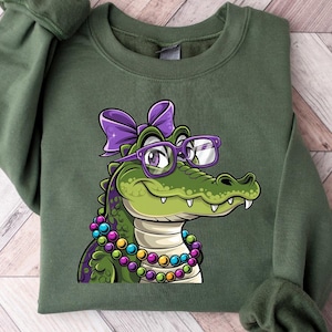 Mardi Gras Crocodile Sweatshirt, Animal Shirt, Women Mardi Gras Costume, Mardi Gras Alligator Shirt, Fat Tuesday Sweater,Mardi Gras Carnival