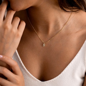 Collar con inicial engastada con diamantes, collar con colgante de inicial de plata de ley, dije de alfabeto personalizado, regalos para mamá