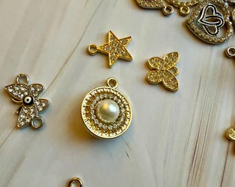 Rhinestone/ pearl charms and pendants